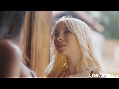 ❤️ Девушка приходит домой через несколько месяцев и в конечном итоге ест киску своей мачехи ️❌ Просто порно на нашем сайте pornoxlxx.ru ️